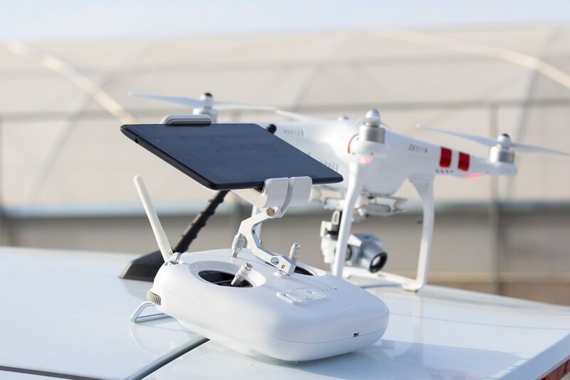 drone-2392925_1920